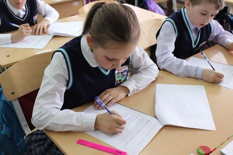 Минпросвещения РФ рекомендовало ограничить количество контрольных работ в школах