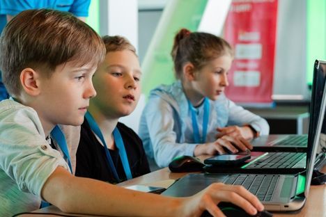 В школах РФ будут запущены курсы по искусственному интеллекту